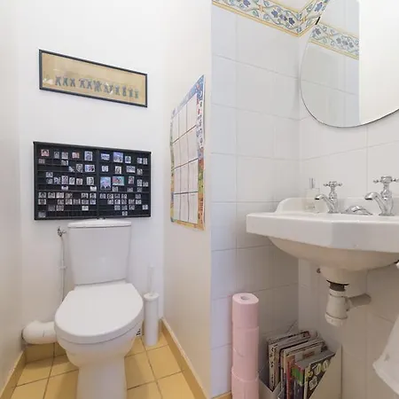 Veeve - Duplex Near Trocadero Apartment